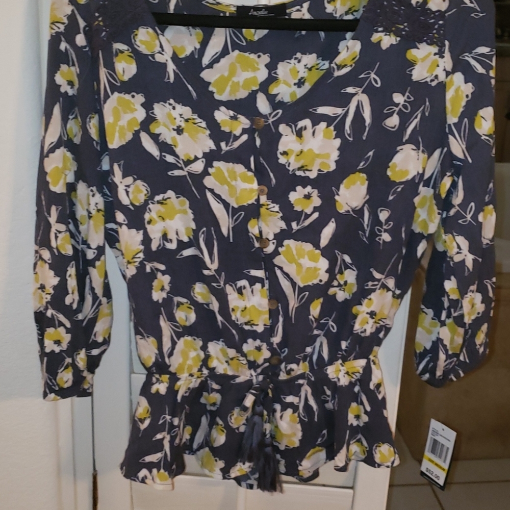 3/4 sleeve floral top by Angels